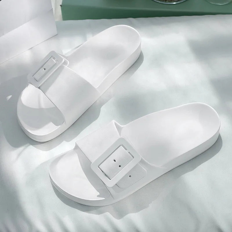 pantofole eleganti bianche da donna per l'estate