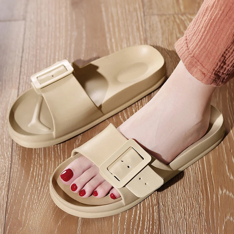 pantofole eleganti bianche da donna per l'estate